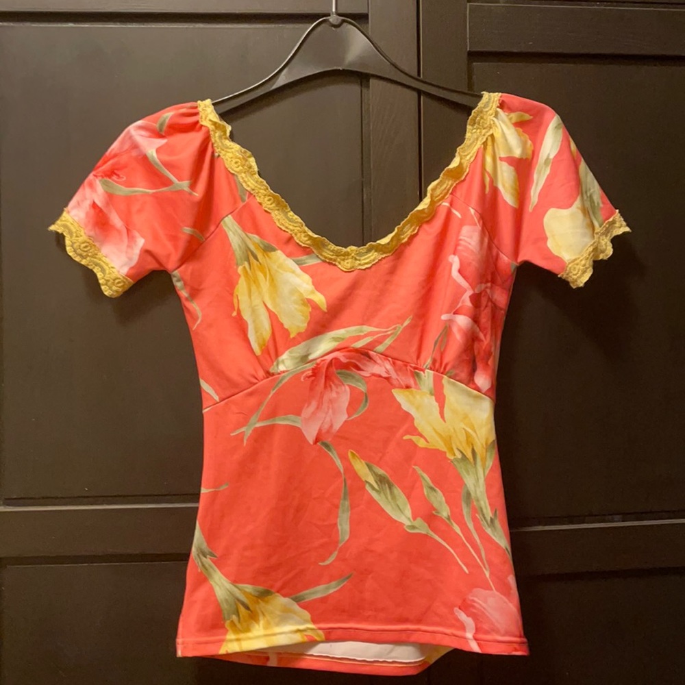 Coral floral top